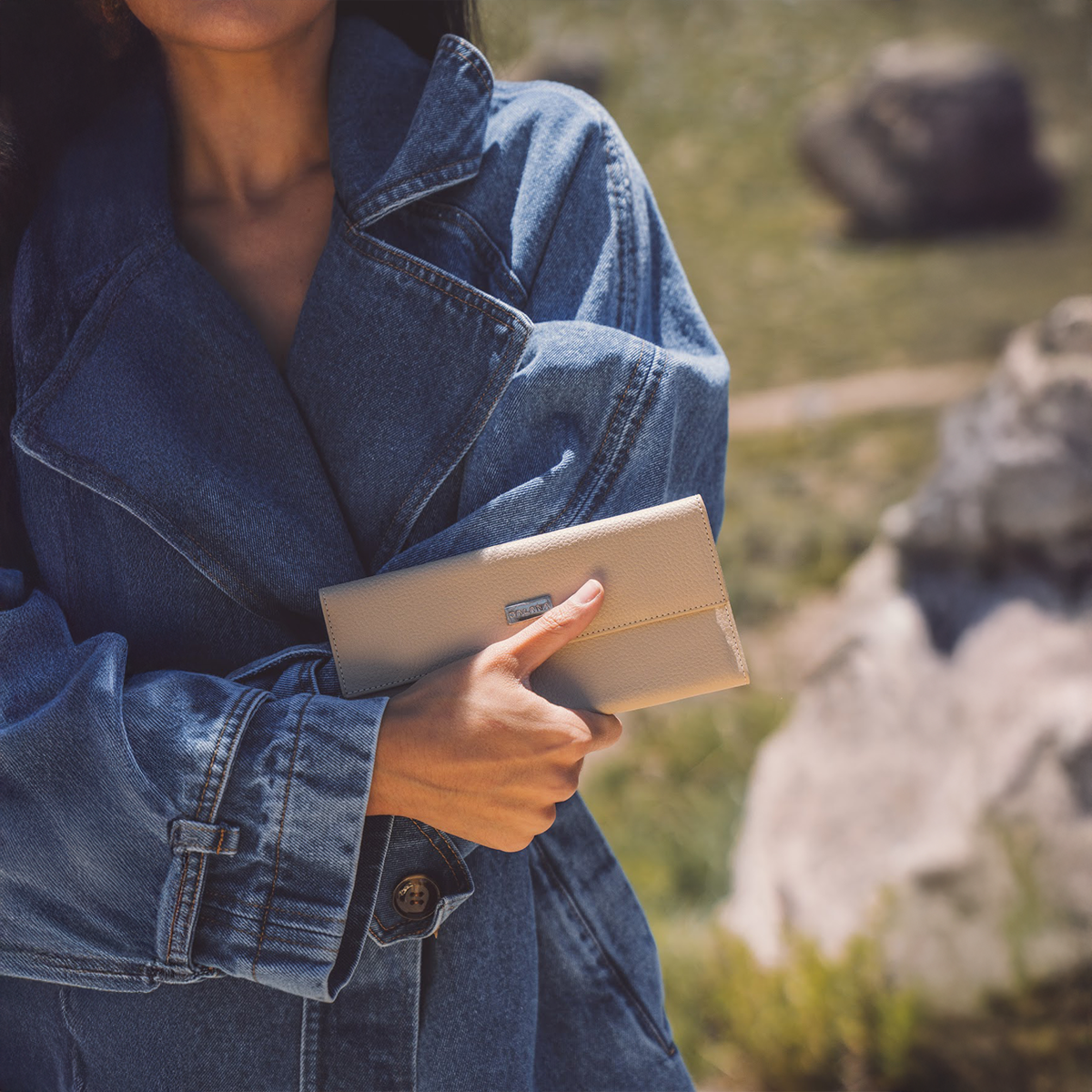 Billetera Orquídea Crudo
