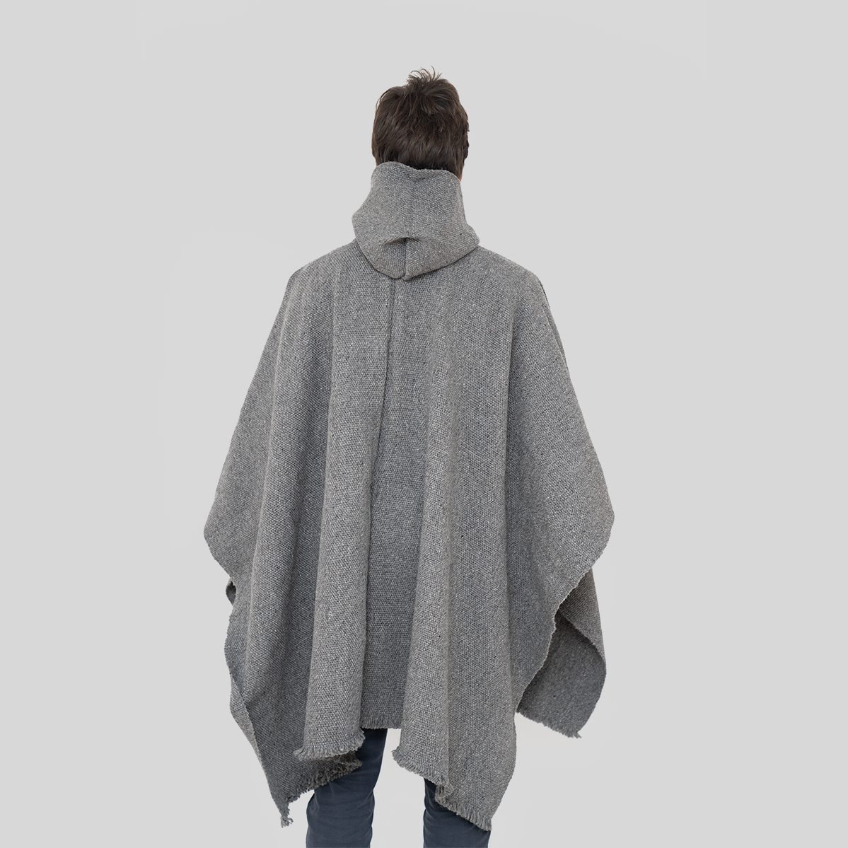 Poncho Gris