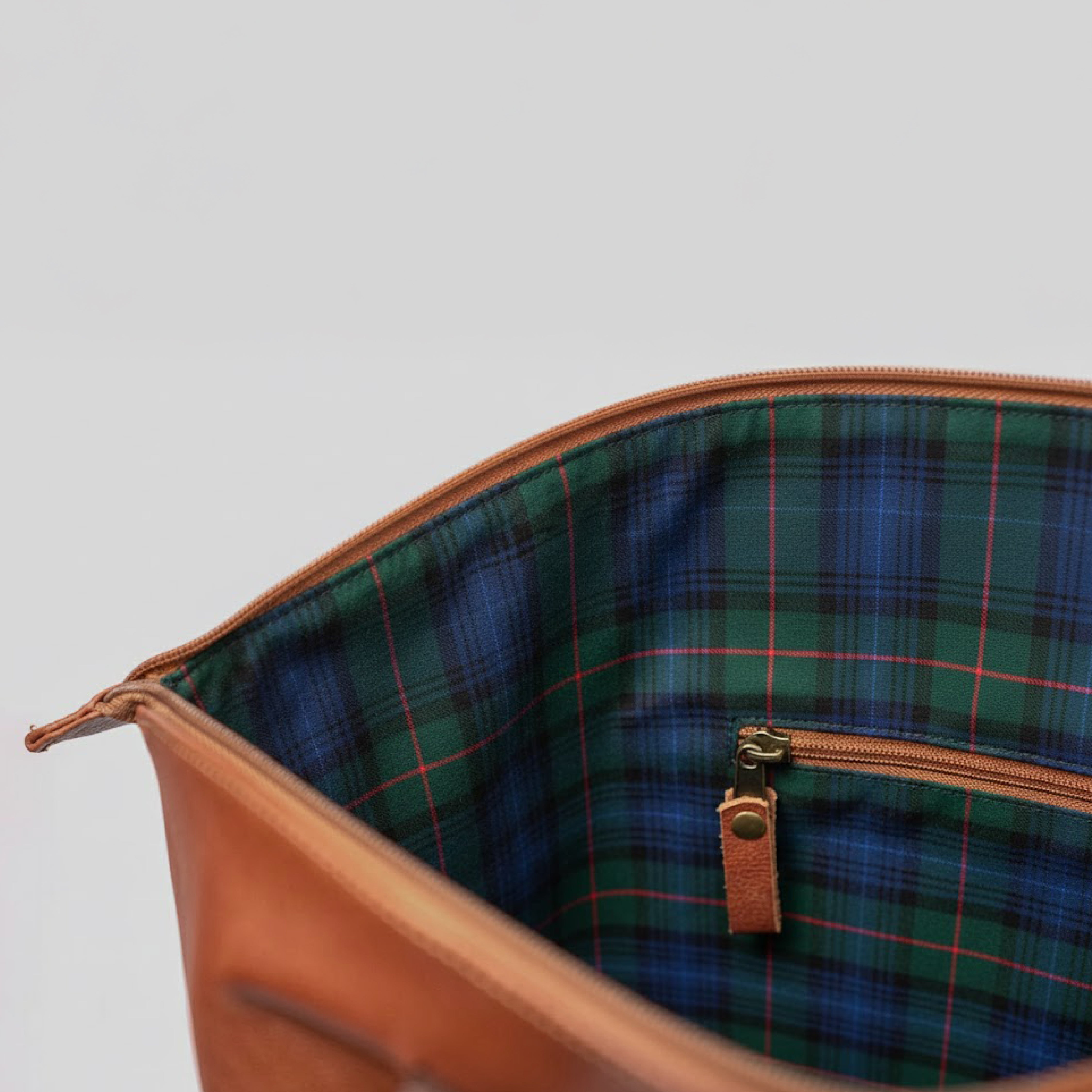 Cartera Capri Castaño