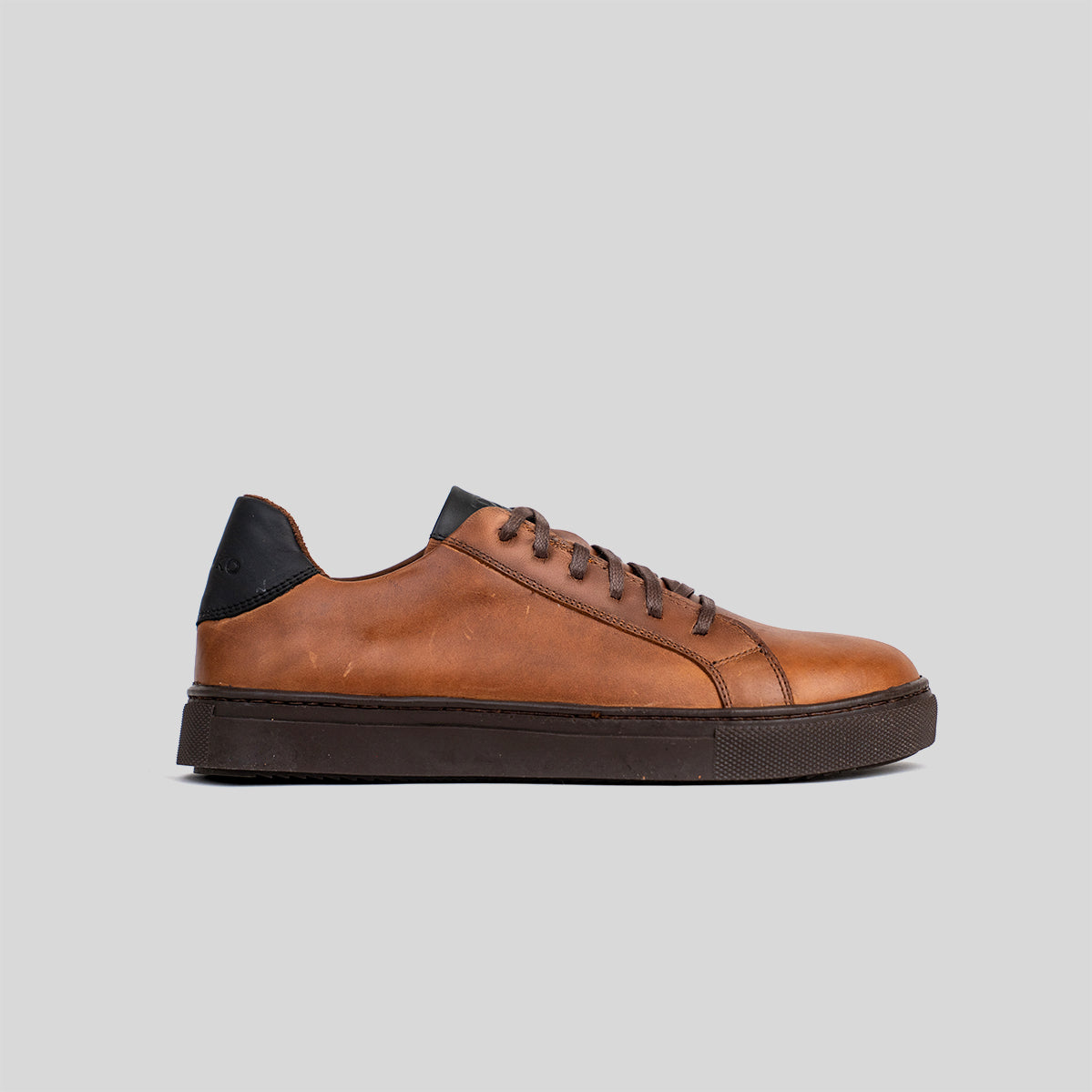 Zapatilla Hombre Montblanc Moca/Negro