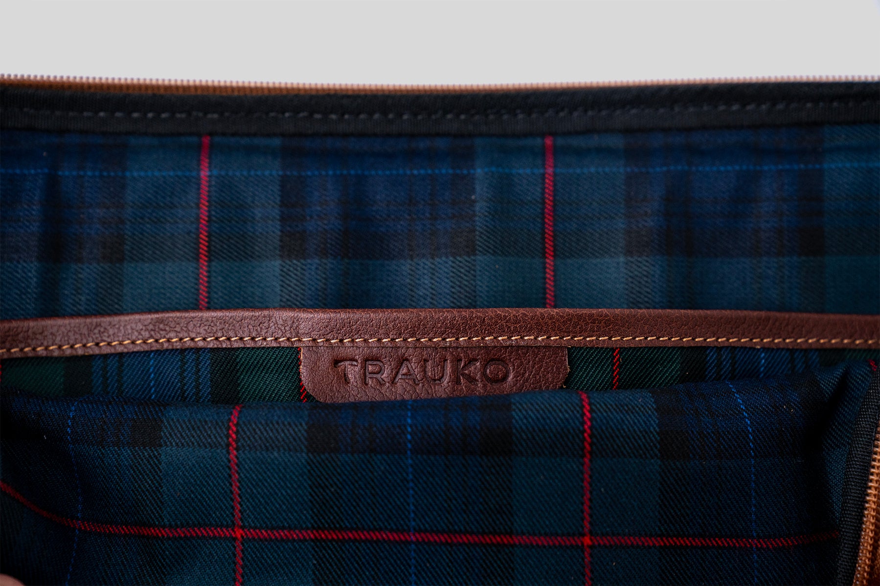 Funda Notebook Zagreb Castaño - Trauko