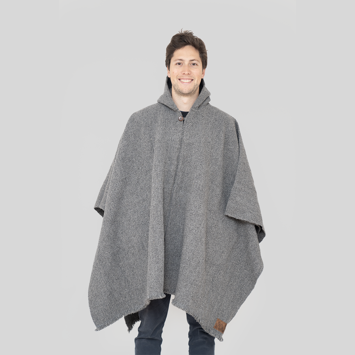 Poncho Gris