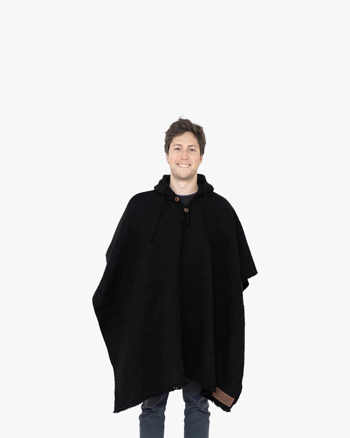 Poncho Negro con Estilo Chileno | Trauko
