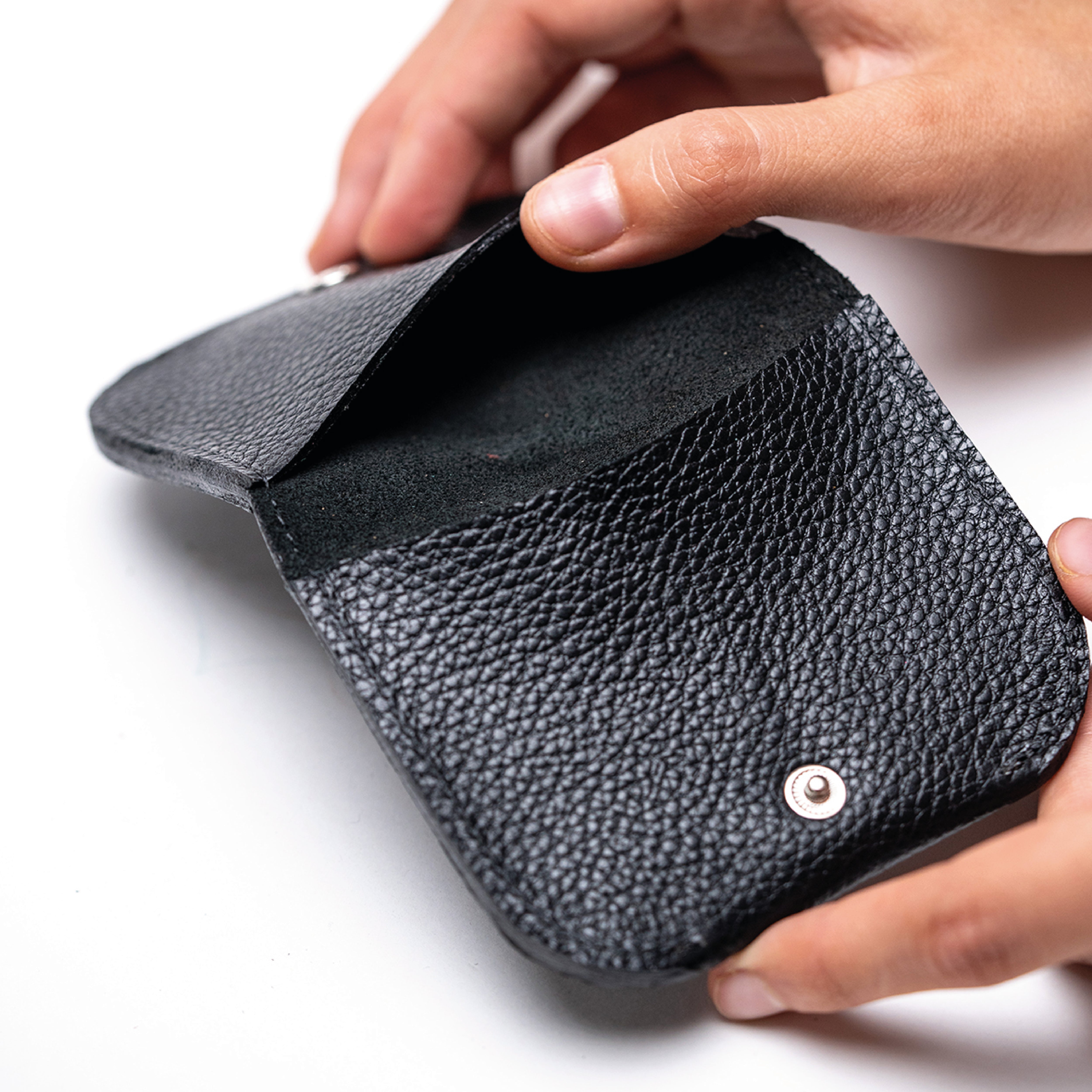 Tarjetero Lirio Negro